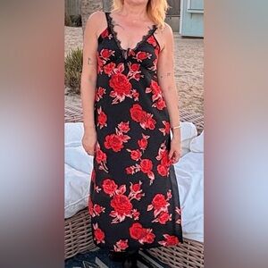 ASOS FLORAL MAXI DRESS SIZE 12
Like a new condition